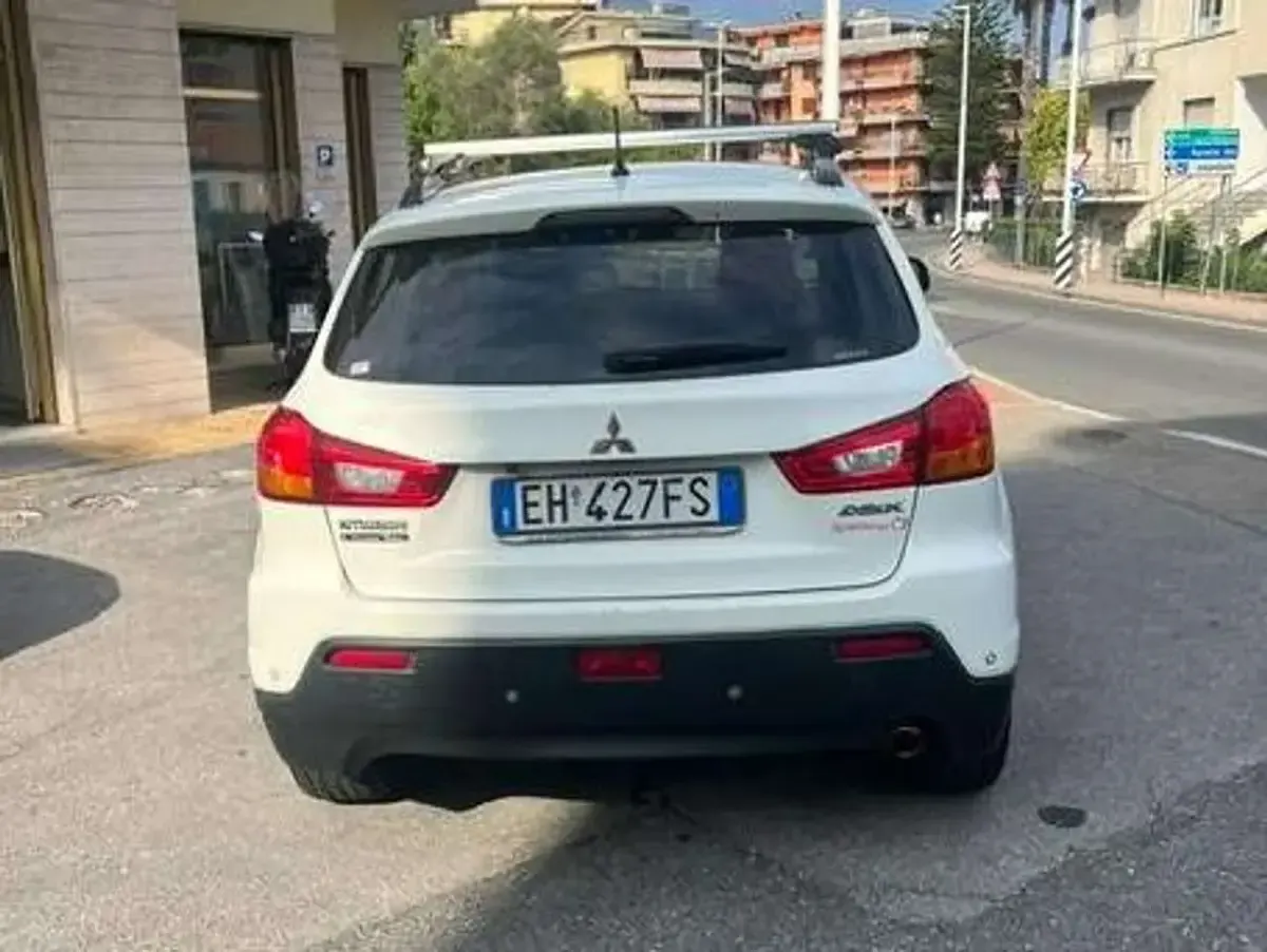 Usata Mitsubishi ASX Intense 150 CV (110 kW) 2011 Bianco SUV
