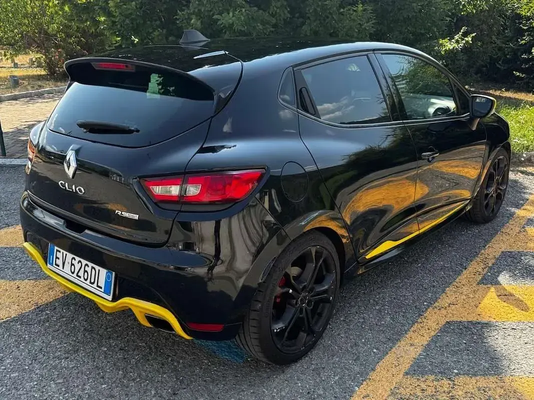 Usata Renault Clio IV R.S. 200 CV (147 kW) 2014 Nero Berlina