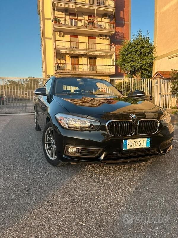 Usata BMW 118 Efficient Dynamics 143 CV (105 kW) 2019 Nero Utilitaria