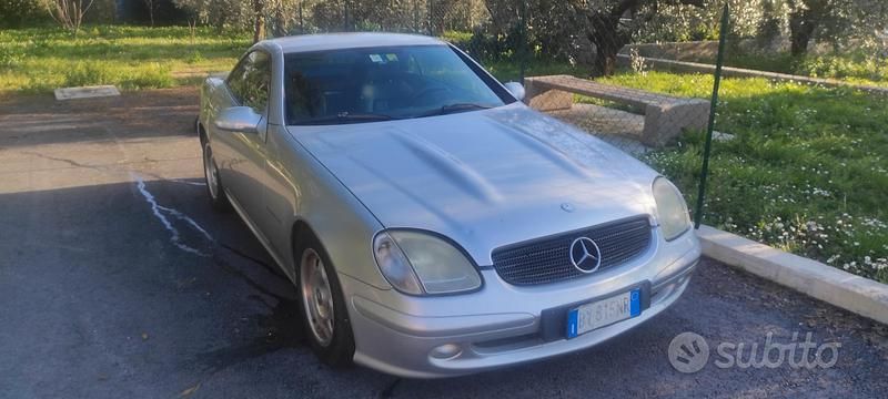 Usata Mercedes SLK200 163 CV (119 kW) 2002 Grigio Cabrio