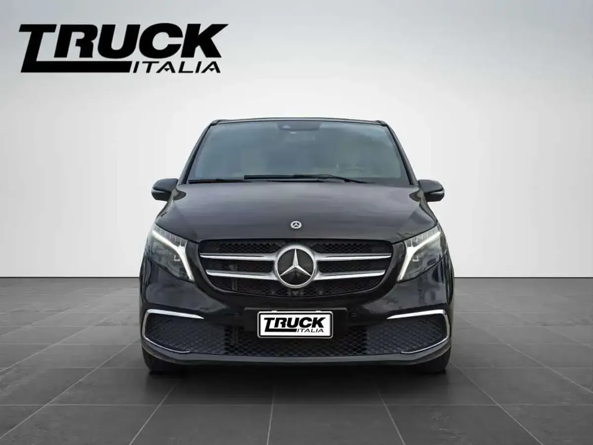 Gebraucht Mercedes V300 Premium 239 PS (175 kW) 2022 Schwarz Van / Kleinbus