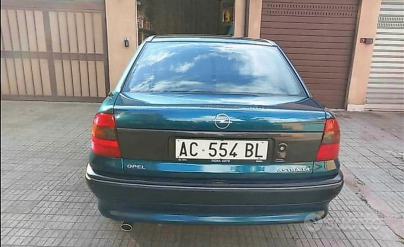 Usato 1995 Opel Astra 1.4 Benzin 60 CV (3.100 €)