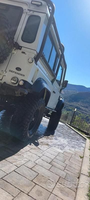 Usata Land Rover Defender 86 CV (63 kW) 2015 Bianco SUV