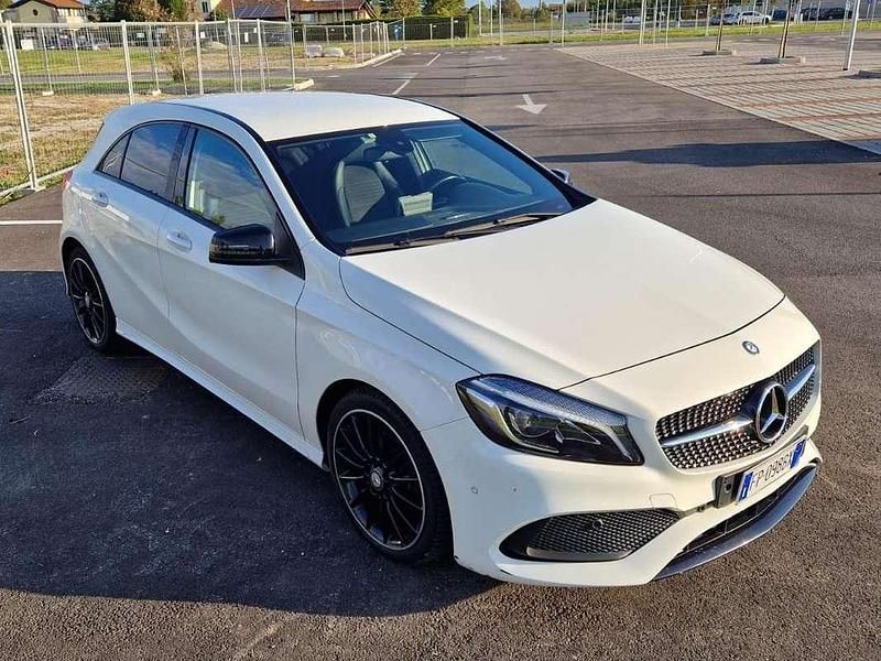 Usata Mercedes A200 AMG 136 CV (100 kW) 2017 Bianco Berlina