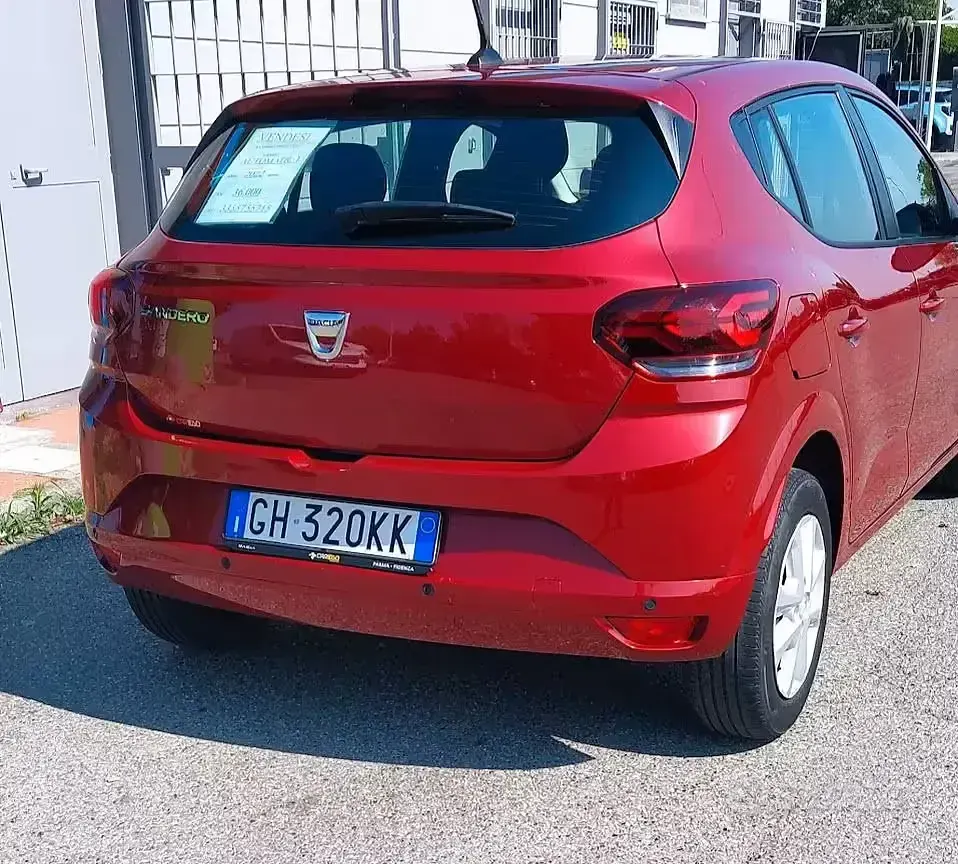 Usata Dacia Sandero Comfort 91 CV (66 kW) 2022 Rosso Berlina