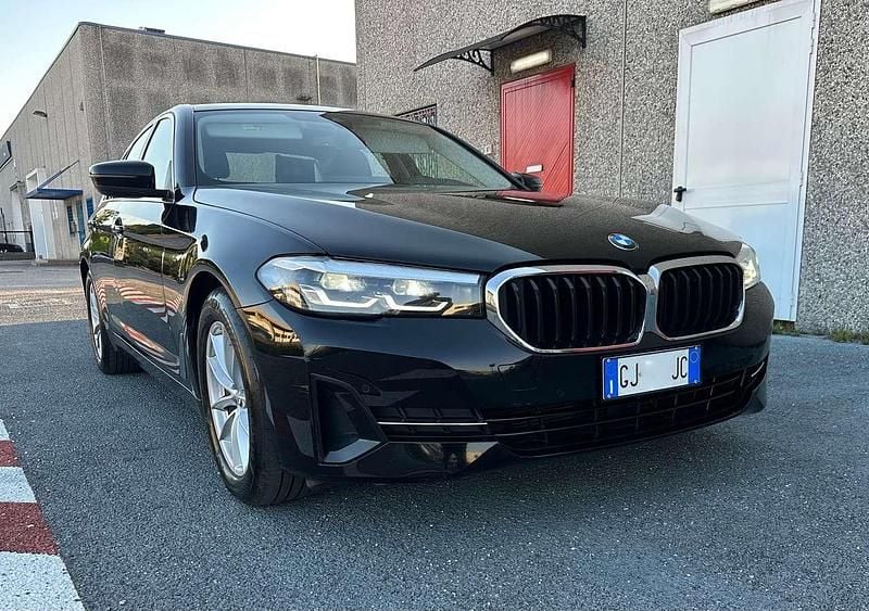 Usata BMW 520 190 CV (139 kW) 2022 Nero Berlina
