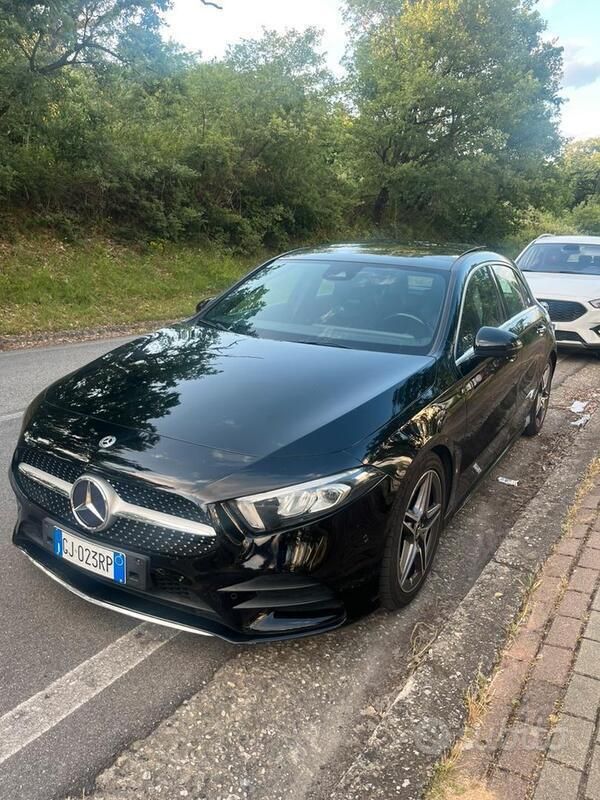 Usata Mercedes A180 Premium 136 CV (100 kW) 2019 Nero Utilitaria