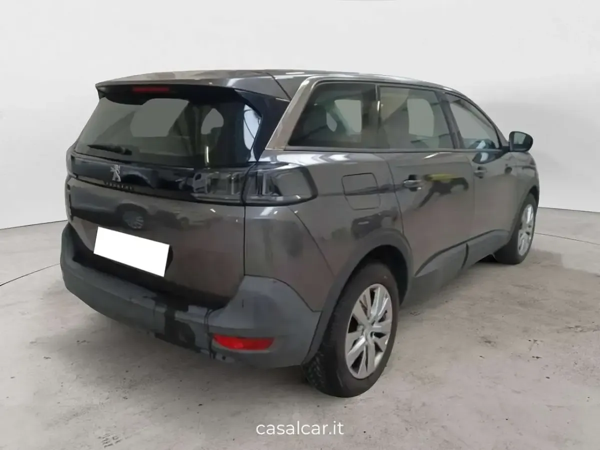 Usata Peugeot 5008 Business-Line 131 CV (96 kW) 2021 Grigio SUV