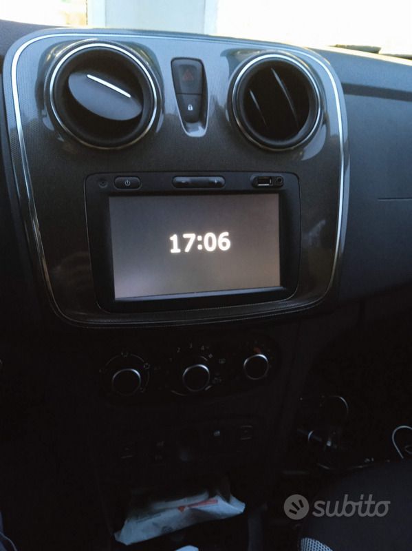 Usata Dacia Sandero Prestige 90 CV (66 kW) 2017 Bianco Utilitaria