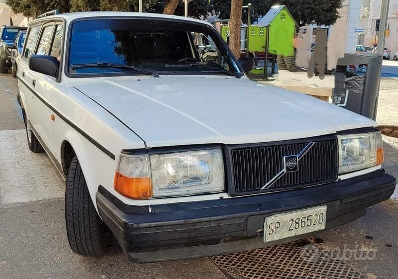 Usata Volvo Polar 116 CV (85 kW) 1990 Bianco Station wagon