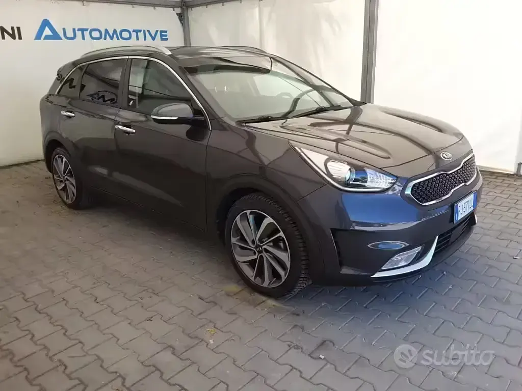 Usata Kia Niro 105 CV (77 kW) 2017 Grigio SUV