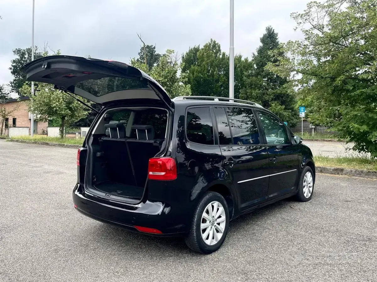 Usata VW Touran Highline 140 CV (102 kW) 2012 Nero Monovolume