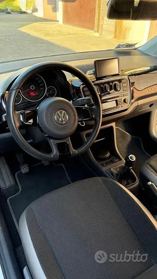 Usata VW up! 75 CV (55 kW) 2012 Bianco Utilitaria