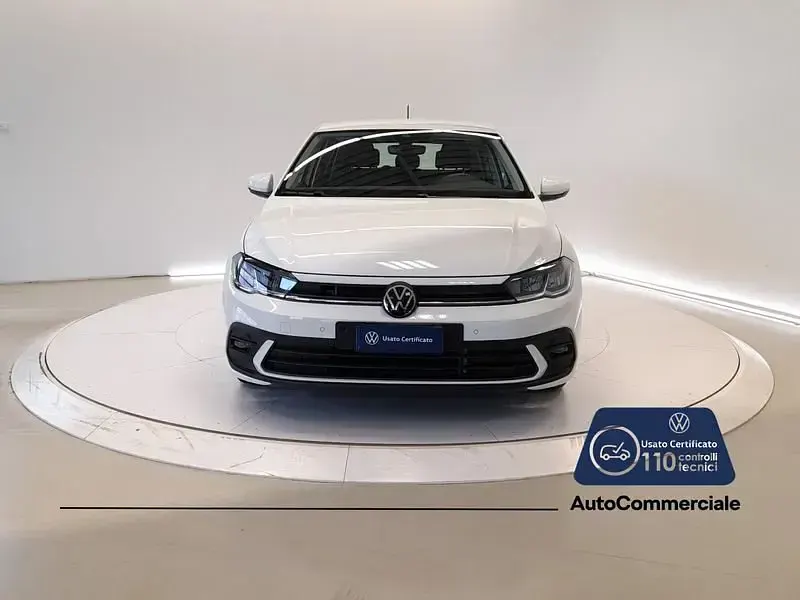 Usata VW Polo Life 95 CV (69 kW) 2023 Bianco Utilitaria