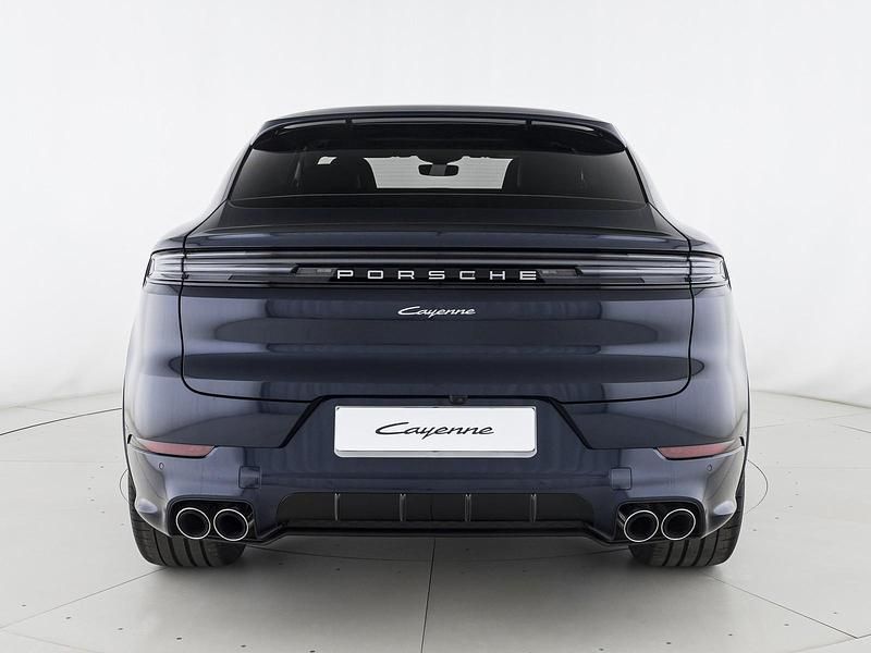 Nuova Porsche Cayenne Coupe 353 CV (259 kW) 2026 Blu algarve metallizzato SUV