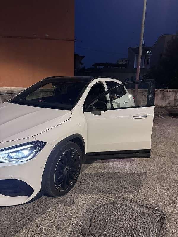 Usata 2020 Mercedes GLA200 Premium SUV | 32.500 € (Molto cara) - Immagine 1/4