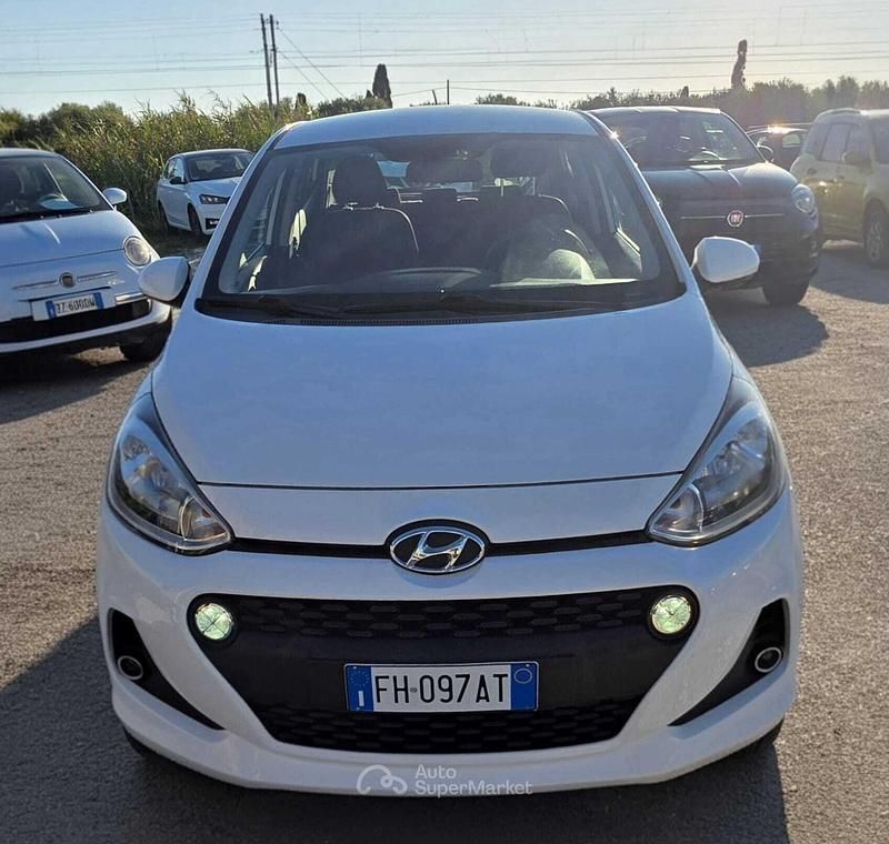 Begagnad Hyundai i10 65 HK (47 kW) 2017 Vit Halvkombi