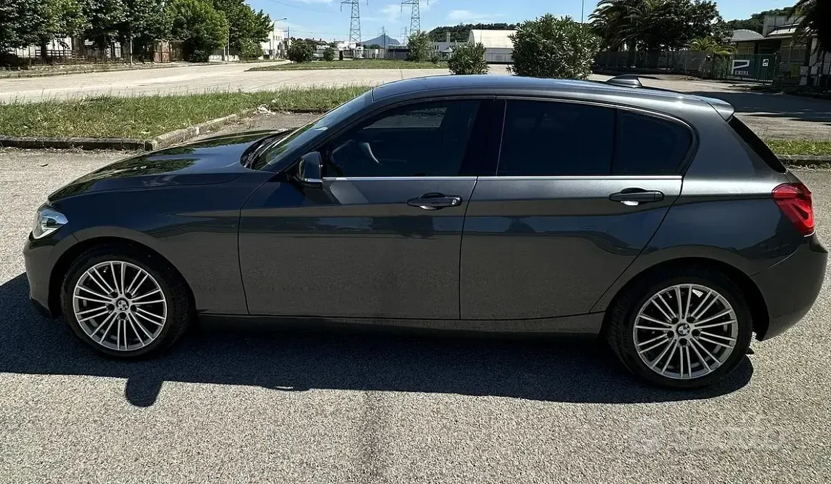 Usata BMW 116 116 CV (85 kW) 2019 Grigio Utilitaria