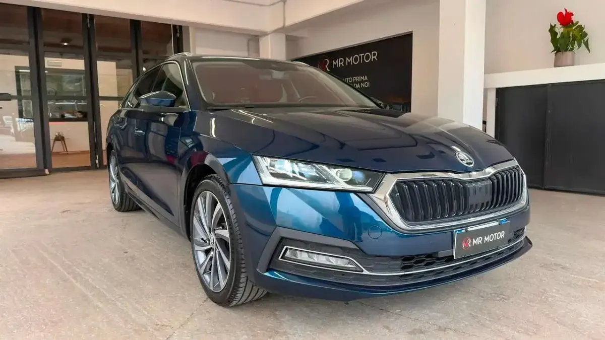 Usata Skoda Octavia Style 131 CV (96 kW) 2021 Blu/azzurro Station wagon