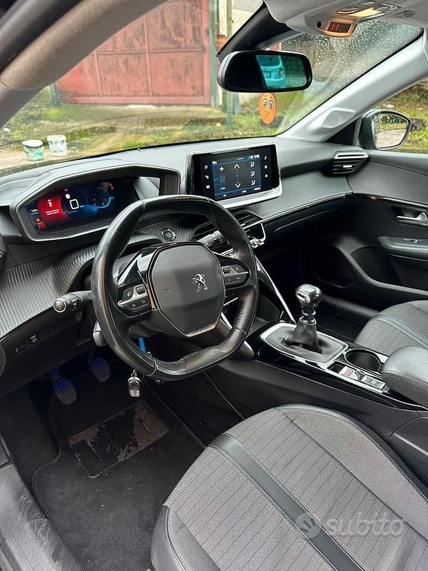 Usata Peugeot 208 2021 Nero Utilitaria