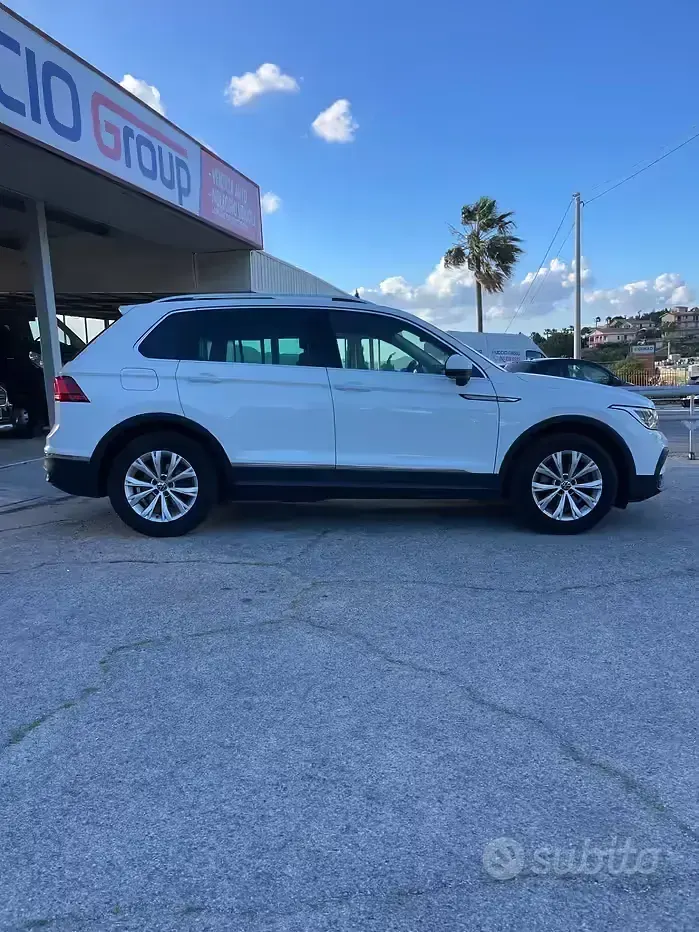Usata VW Tiguan Life 122 CV (89 kW) 2021 Bianco SUV