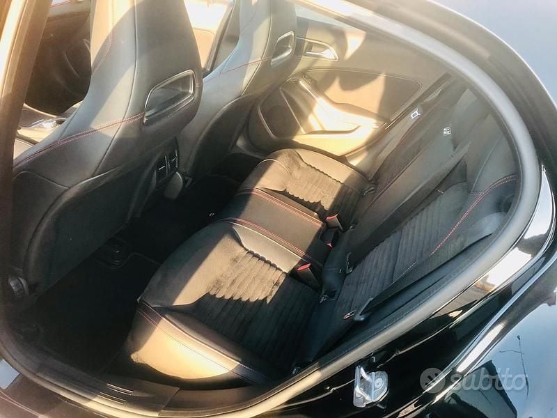 Usata Mercedes GLA250 211 CV (155 kW) 2019 Nero SUV