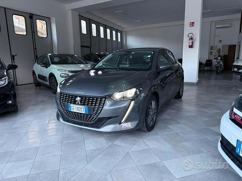 Usata Peugeot 208 Active 101 CV (74 kW) 2021 Grigio Utilitaria