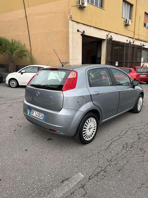Usata Fiat Grande Punto Dynamic 65 CV (47 kW) 2007 Utilitaria