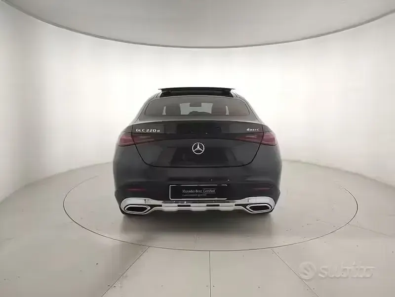 Gebraucht Mercedes GLC220 Advanced Plus 197 PS (144 kW) 2024 Grau Coupé