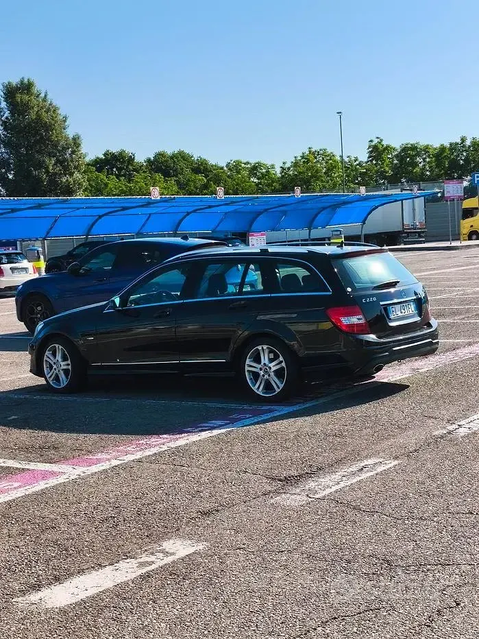 Usata Mercedes C220 Avantgarde 170 CV (125 kW) 2012 Nero Station wagon