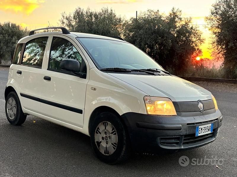 Bianco Usata 2010 Fiat Panda Due volumi | 2999 € (Ottimo prezzo) - Immagine 1/4