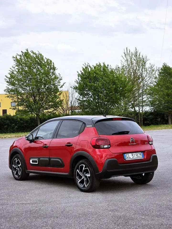 Usata Citroën C3 Feel 83 CV (61 kW) 2022 Rosso Utilitaria