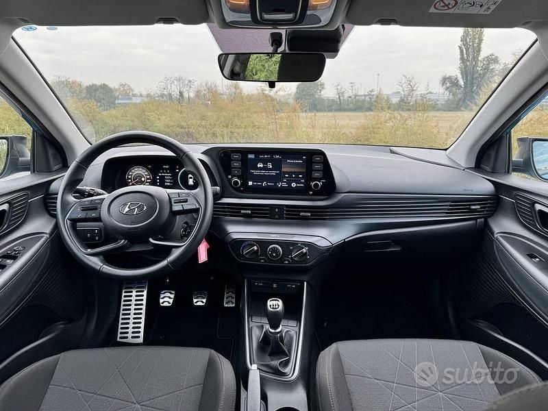 Gebraucht Hyundai Bayon 84 PS (61 kW) 2021 Schwarz SUV
