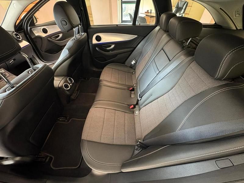 Usata Mercedes E300 Premium Plus 194 CV (142 kW) 2020 Grigio Station wagon