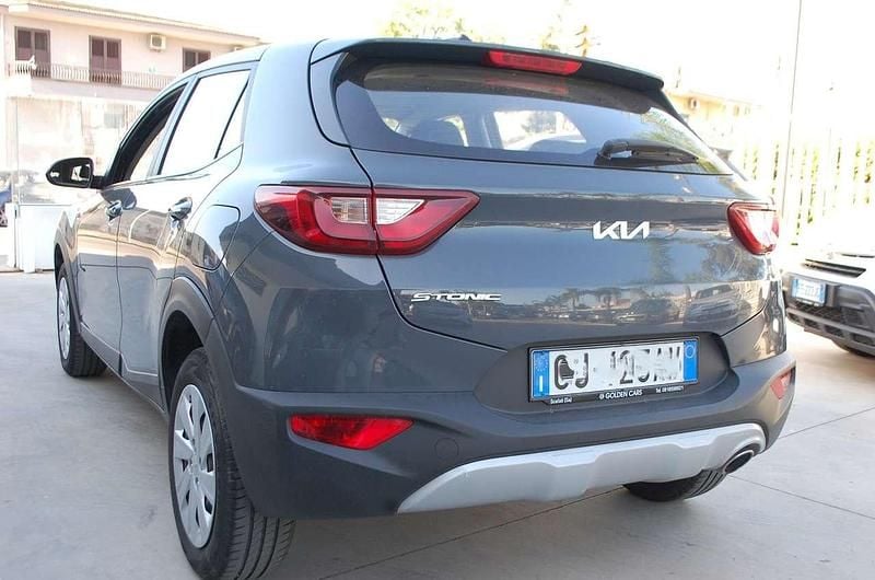 Usata Kia Stonic Urban 84 CV (61 kW) 2022 Grigio SUV