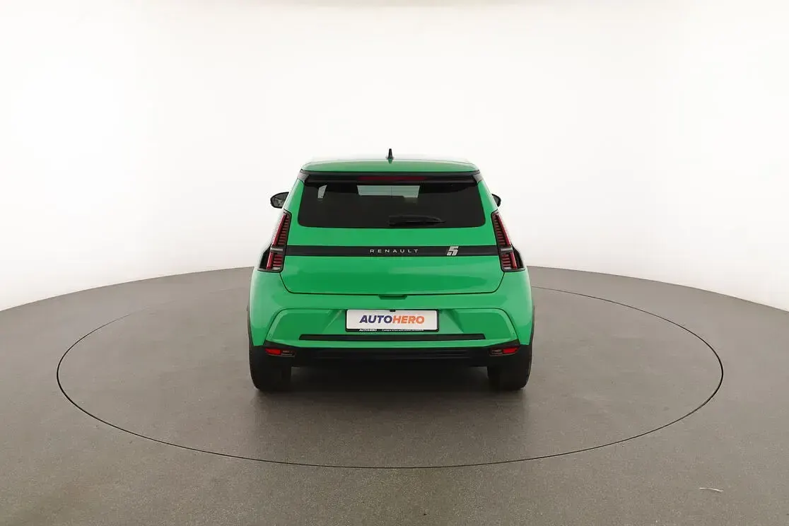 Usata Renault 5 E-Tech Urban 89 kW (122 CV) 2025 Verde