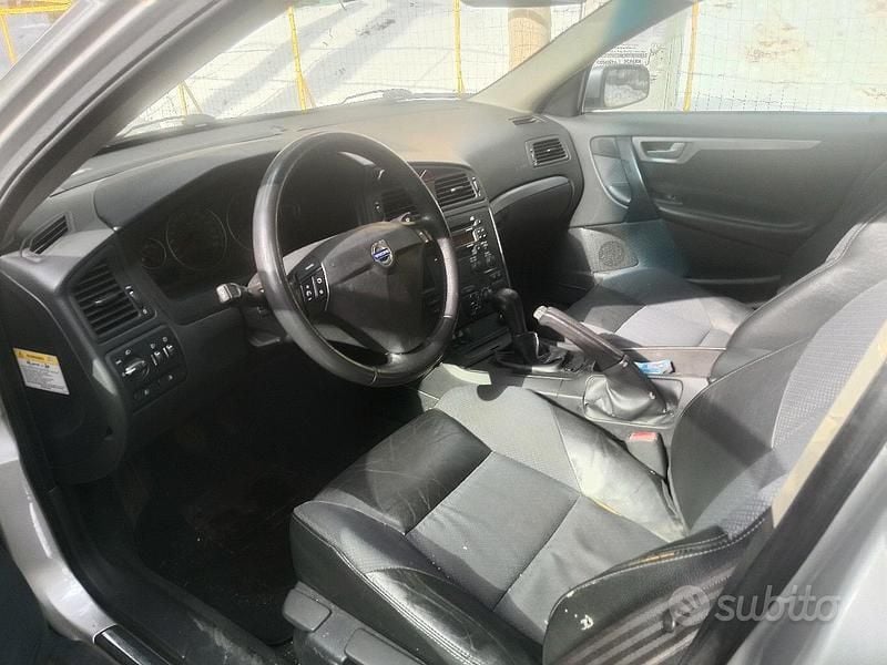 Usata Volvo S60 163 CV (119 kW) 2004 Grigio Berlina
