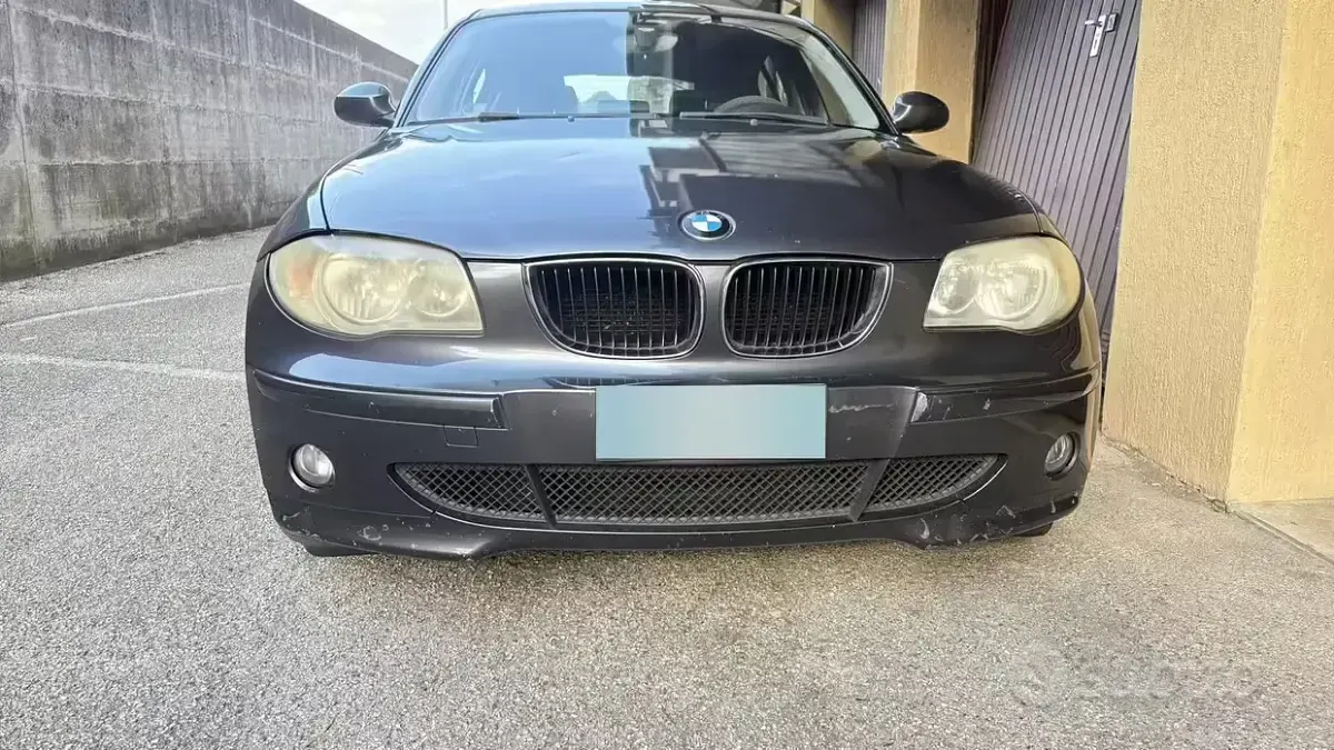 Usata BMW 118 Efficient Dynamics 122 CV (89 kW) 2005 Grigio Utilitaria