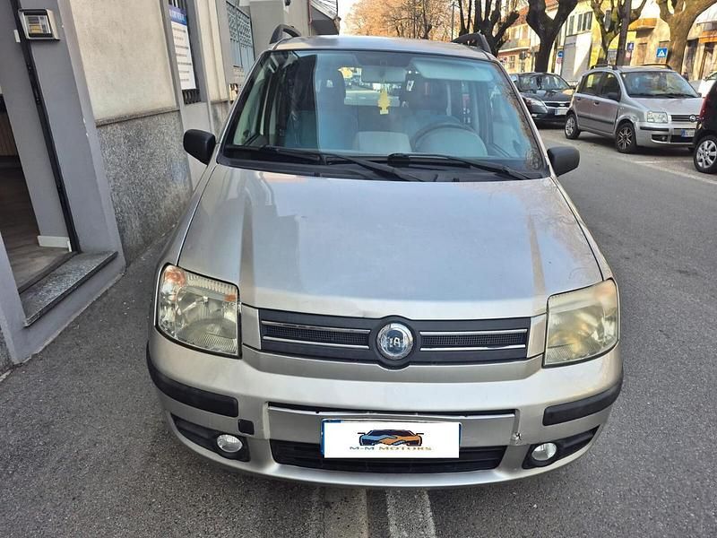 Usata Fiat Panda Dynamic 59 CV (43 kW) 2003 Argento Utilitaria