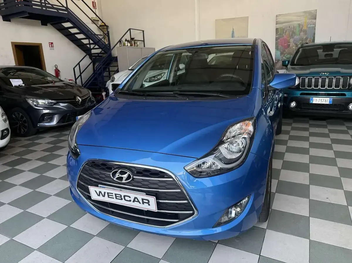 Usata Hyundai ix20 Xpossible 124 CV (91 kW) 2016 Blu/azzurro Utilitaria