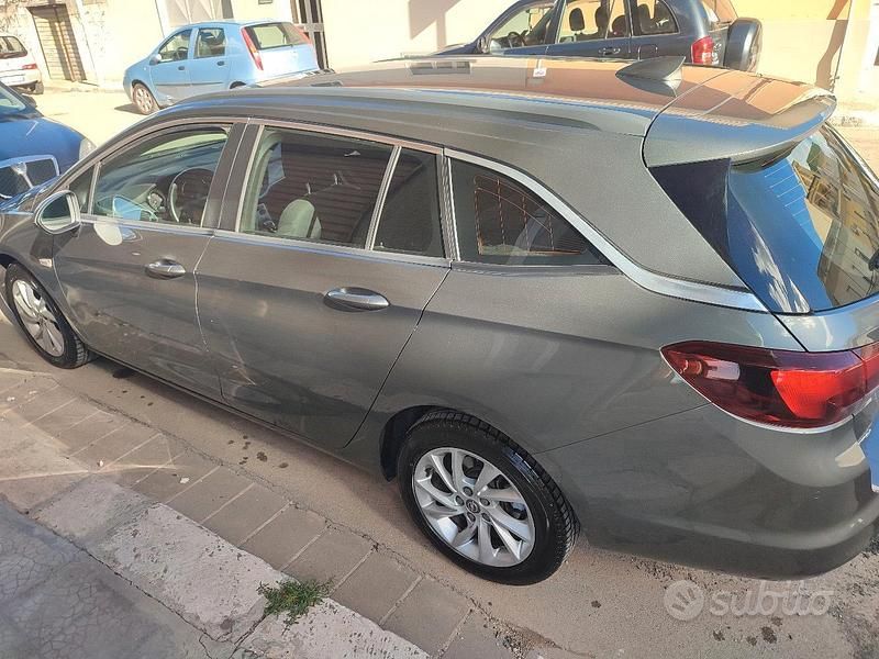 Usata Opel Astra 101 CV (74 kW) 2018 Grigio Station wagon