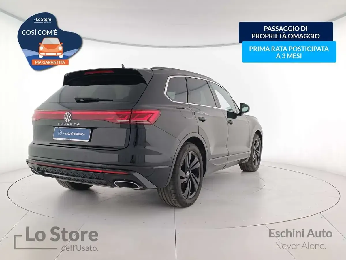Usata VW Touareg R-line 231 CV (169 kW) 2024 Nero SUV