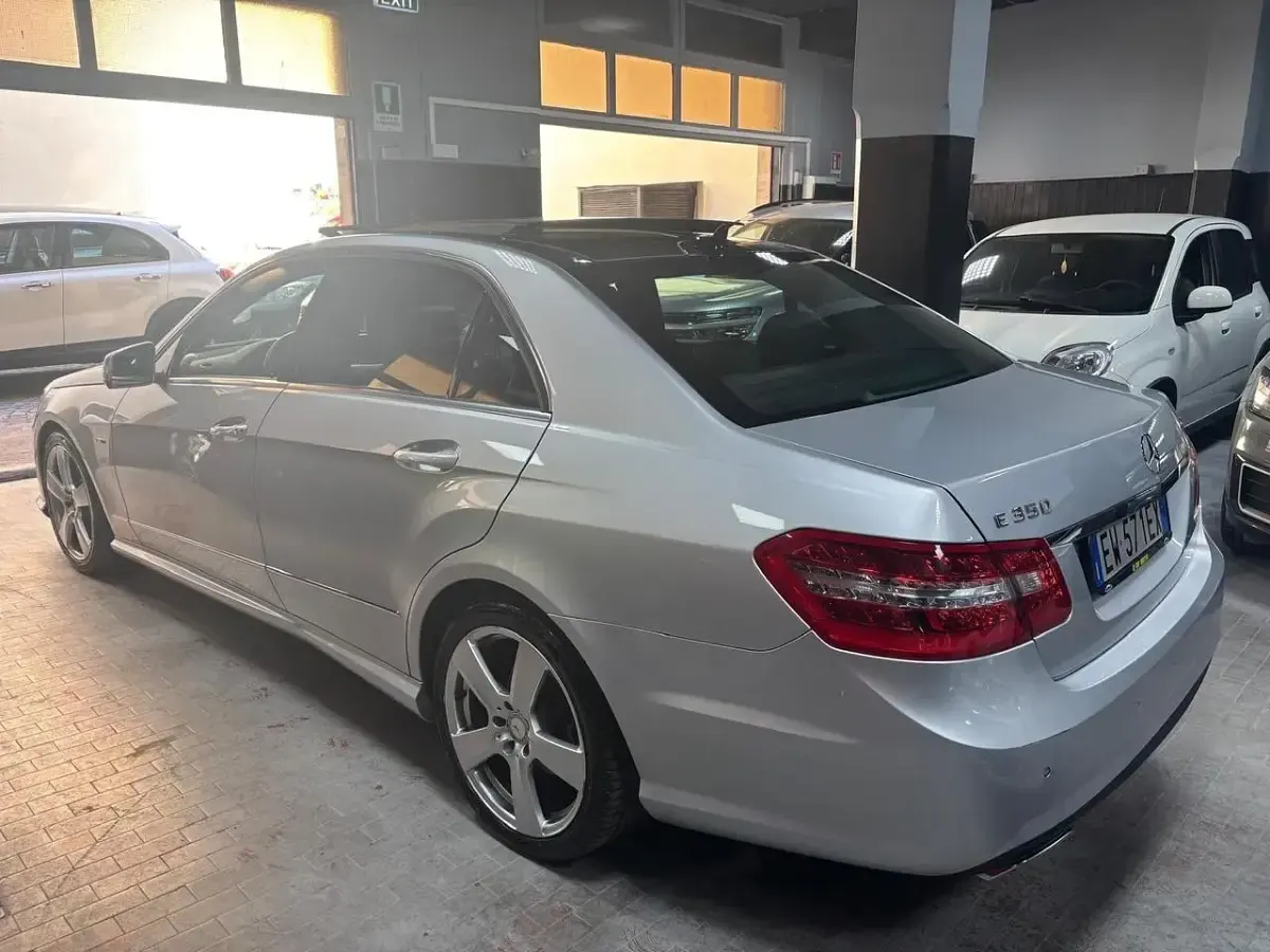 Usata Mercedes E350 Premium 265 CV (194 kW) 2014 Argento Berlina
