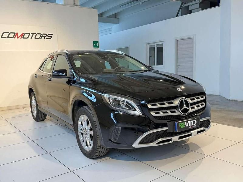 Usata Mercedes GLA200 Premium 136 CV (100 kW) 2019 Nero SUV