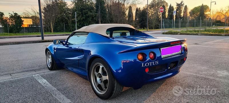 Blu Usata 1998 Lotus Elise Cabrio | 44.000 € (Molto cara) - Immagine 1/4