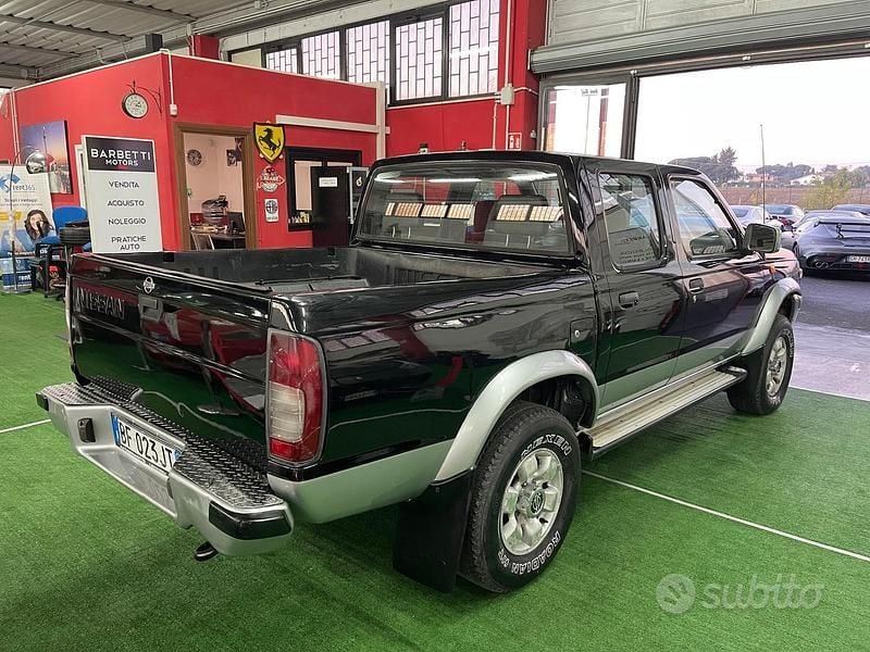 Usata Nissan Navara 2000 Nero Pick-up
