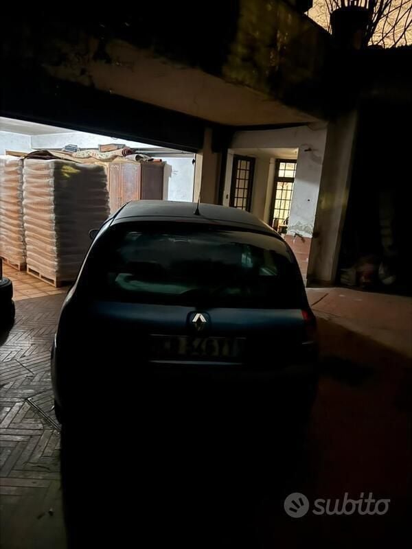 Usata Renault Clio II 2002 Blu Utilitaria
