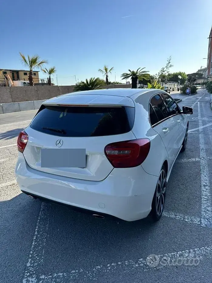 Usata Mercedes A180 Edition 122 CV (89 kW) 2015 Bianco Utilitaria