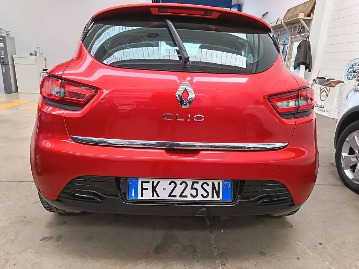 Usata Renault Clio IV 73 CV (53 kW) 2013 Rosso camaleonte Berlina