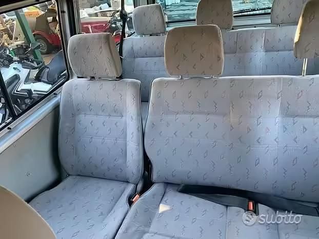 Usata VW Multivan 89 CV (65 kW) 2009 Grigio Furgone